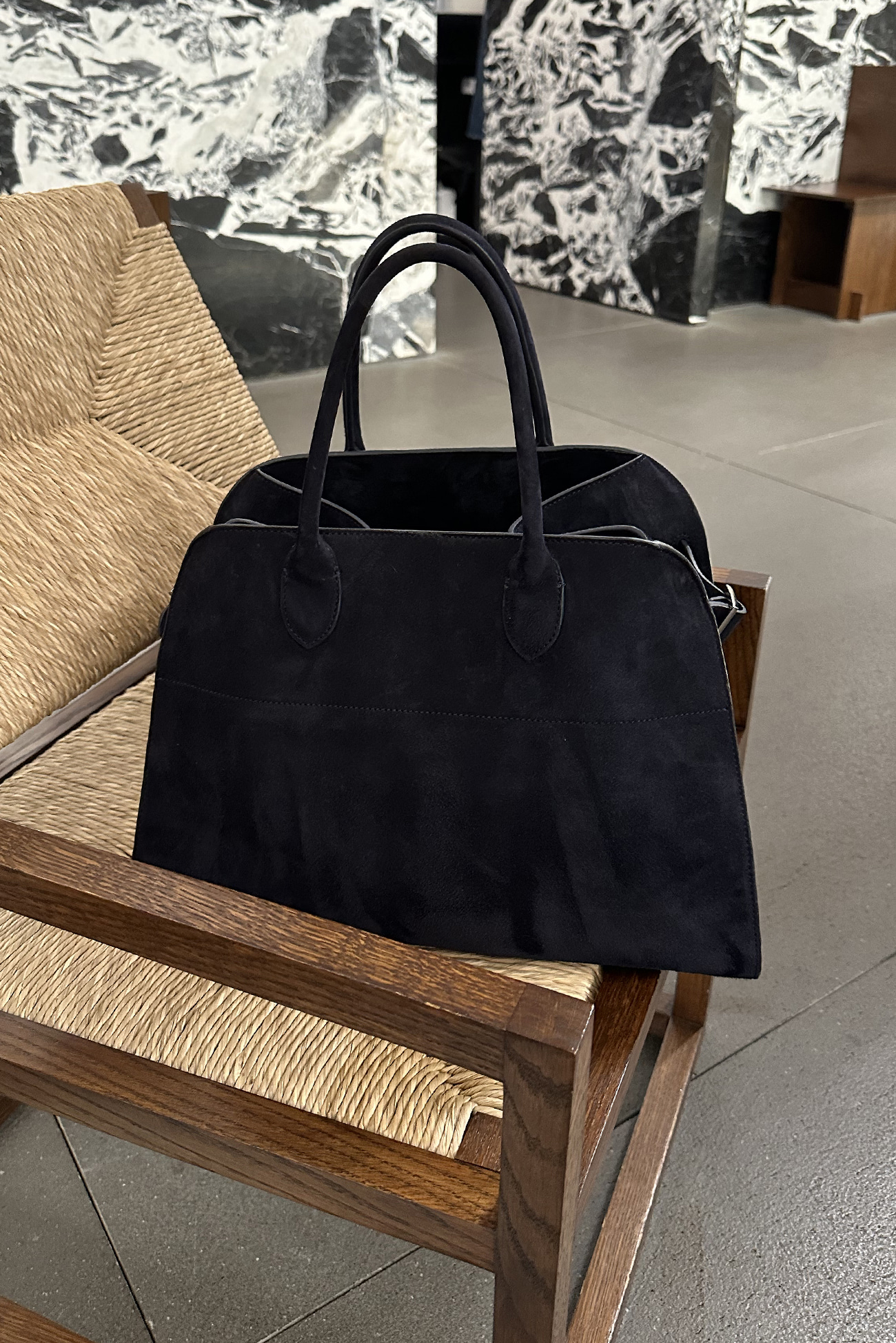 Myeyeko Exclusive Line - &#039;Manhattan&#039; Suede (Made in Italy) Tote Bag 맨하튼 백 / ROYAL NAVY